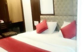 Hotel Shelter Palace